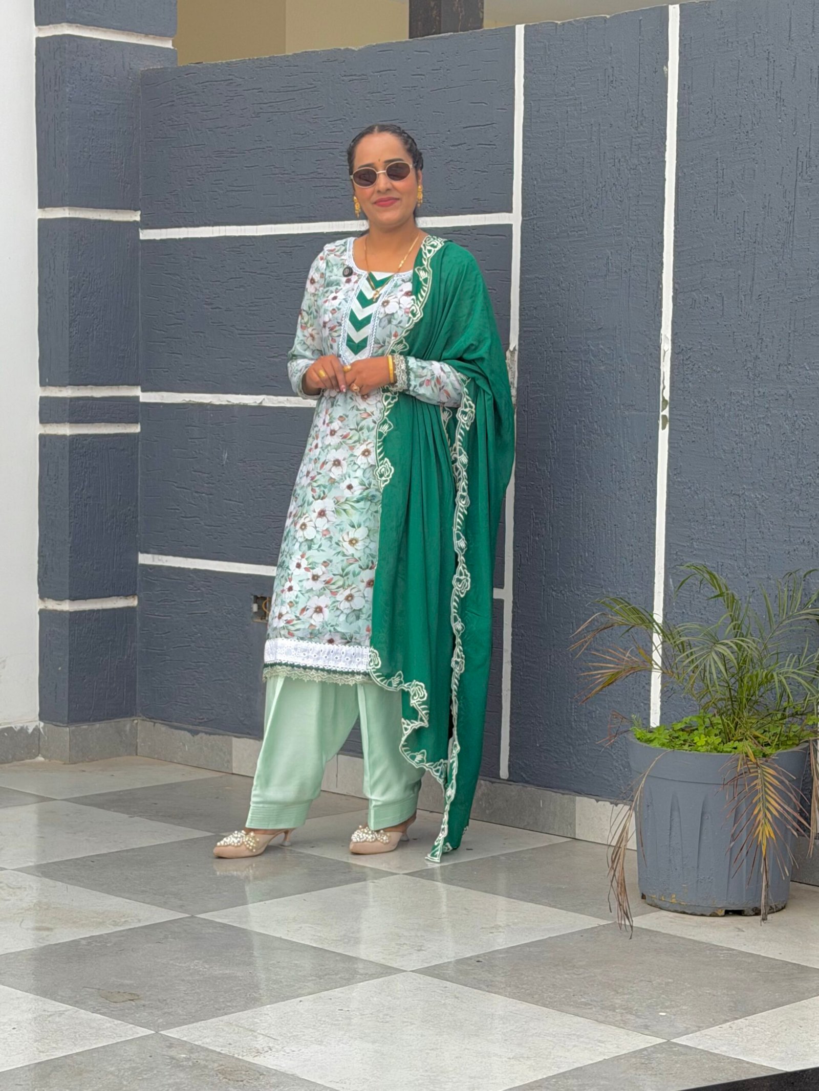 Green an White
